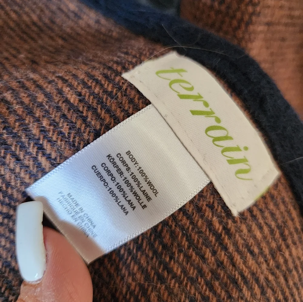 Terrian Wool Triangle Scarf WrapOne Size